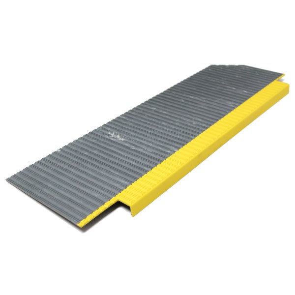 STEPTREAD LOWER, GREY / YELLOW NOSING