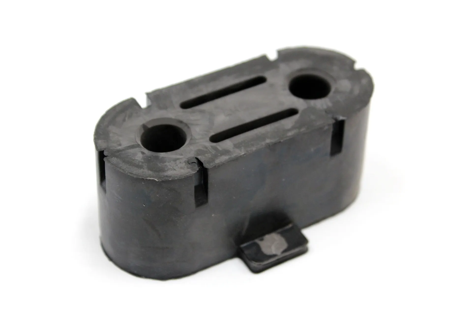Isolator Exhaust Hanger