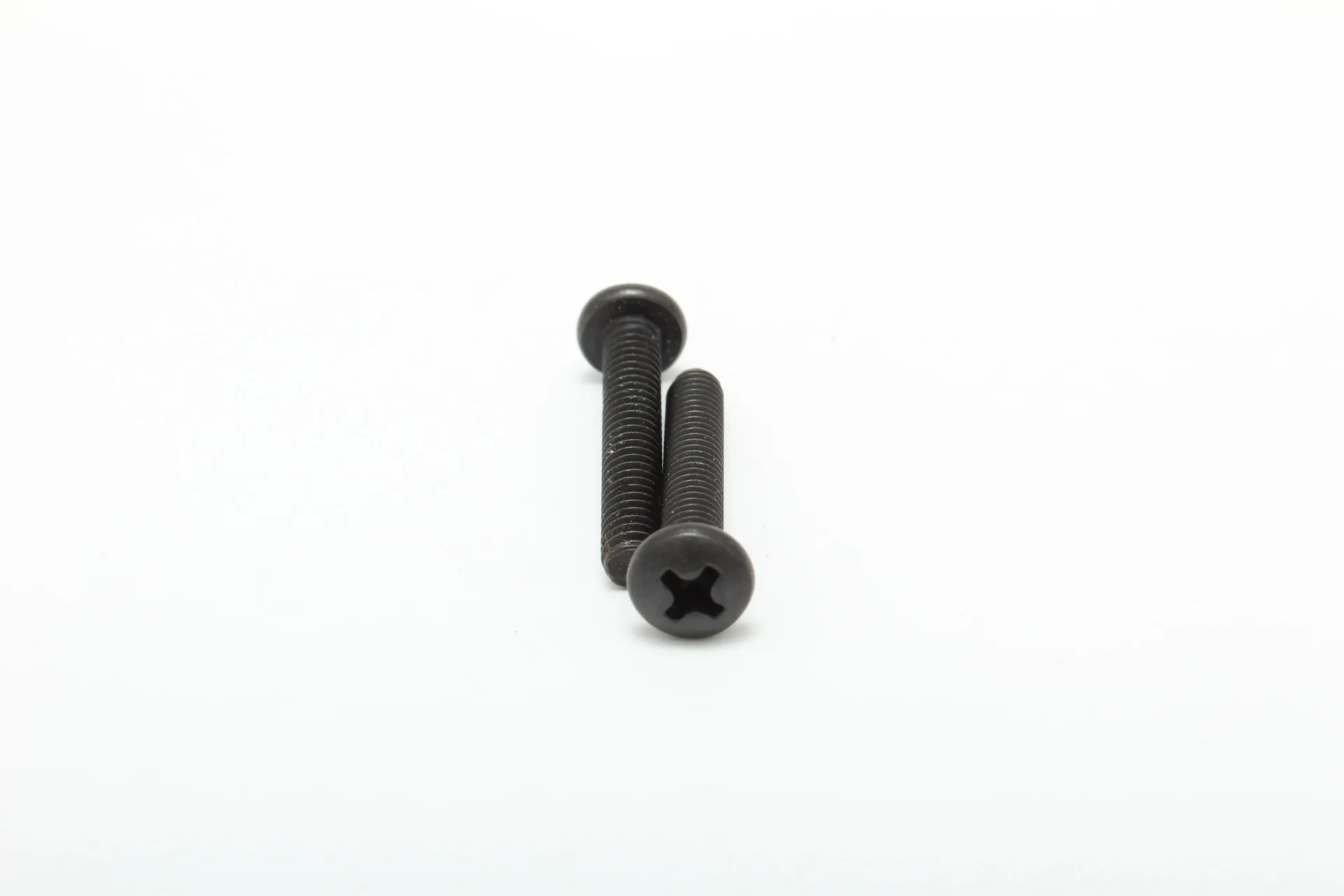Screw,Mach,10-32X3/4,Phi,Pan Hd Blk Zn Dich [M-25]