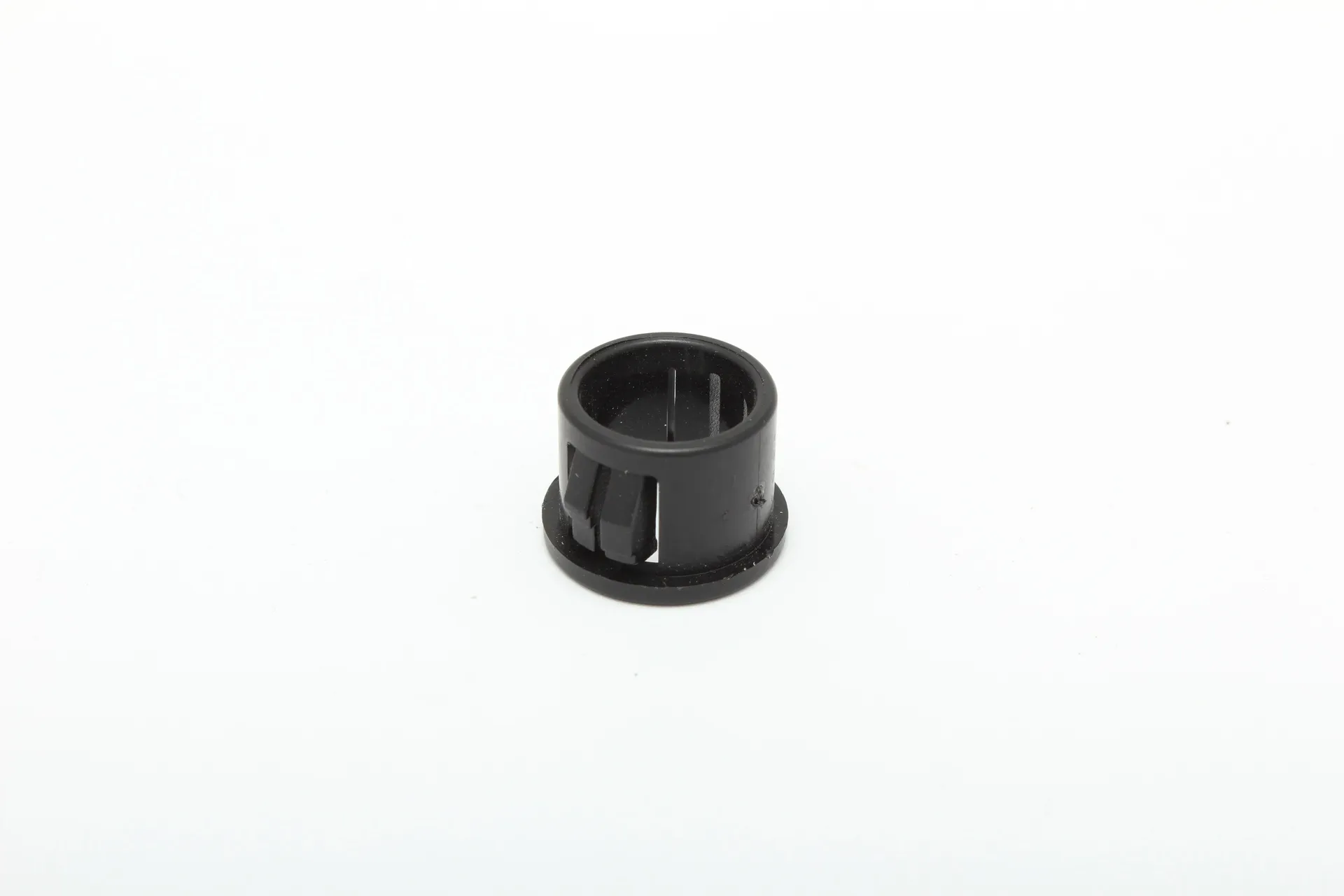 Bushing, Snap-In, Black, 1/2"