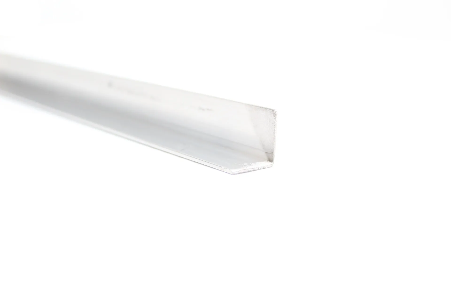 Aluminum Angle 21 Feet (Oversize)