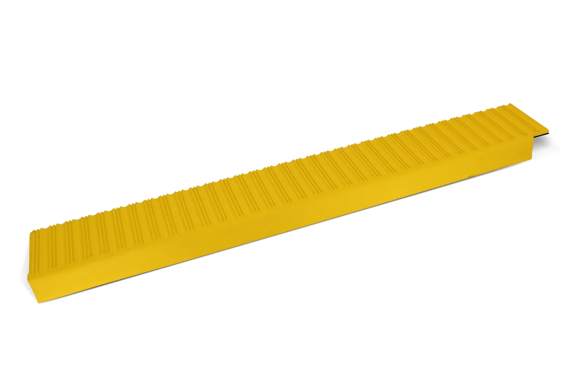 Steptread Nosing Yel. Wear Plt